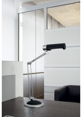 Lampka energooszczędna na biurko MAULoffice, 20W, mocowana zaciskiem, srebrno-czarna
